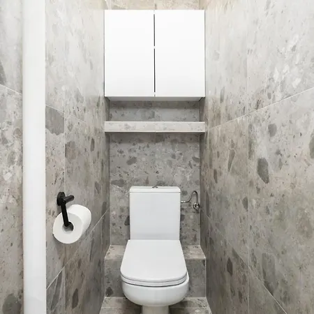 Stylish Near Wroclavia For 4 Guests By Renters