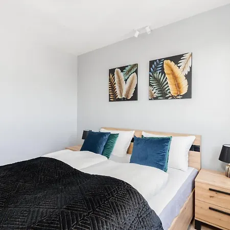 Apartamento Stylish Near Wroclavia For 4 Guests By Renters