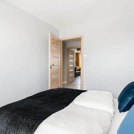 شقة Stylish Near Wroclavia For 4 Guests By Renters فروتسواف