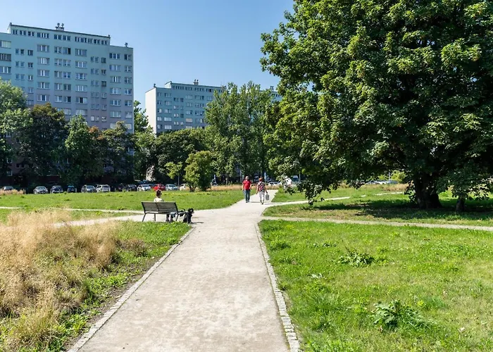 Stylish Near Wroclavia For 4 Guests By Renters Apartament